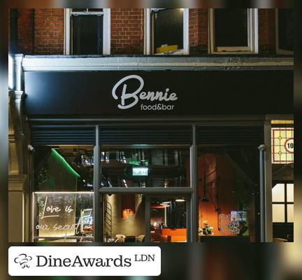 Bennie Restaurant & Bar