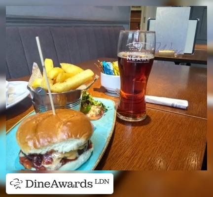 Burger - Bloomsbury Tavern