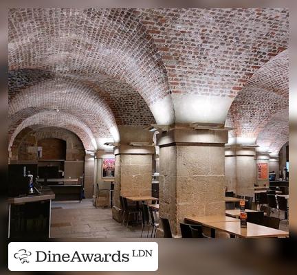 Café in the Crypt