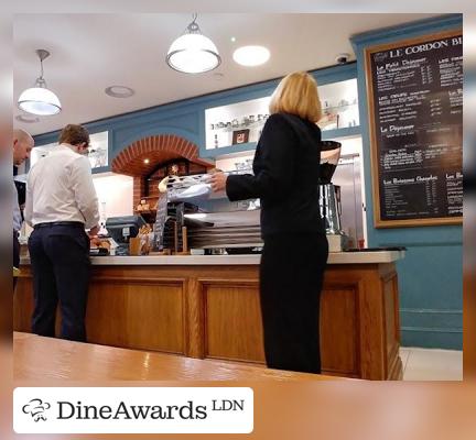 Interior - Café Le Cordon Bleu