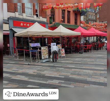 Facade - China Town E14