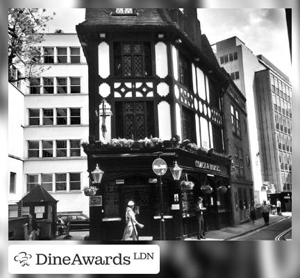 Facade - Coach & Horses Mayfair