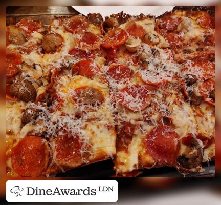 Pizza - Detroit Pizza London