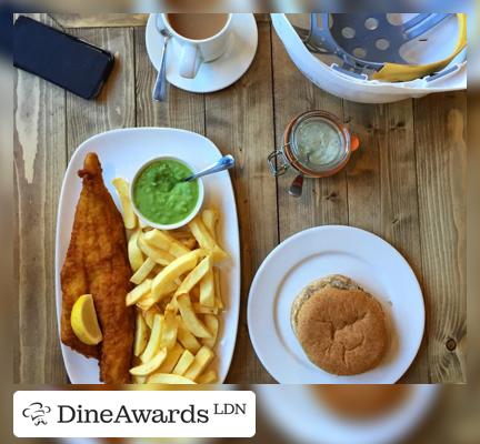 Fish and chips - FISH AND CHIPS (HAMMERSMITH)