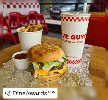 Burger - Five Guys Enfield