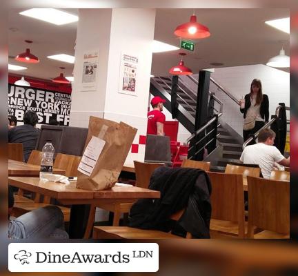 Interior - Five Guys Oxford Circus