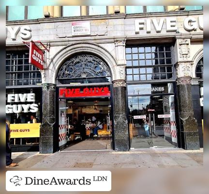 Exterior - Five Guys Piccadilly Circus