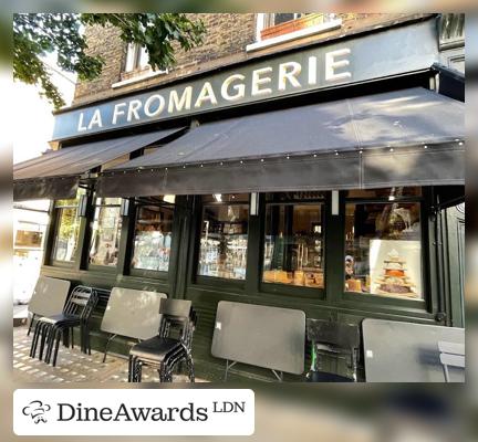 Interior - La Fromagerie Bloomsbury