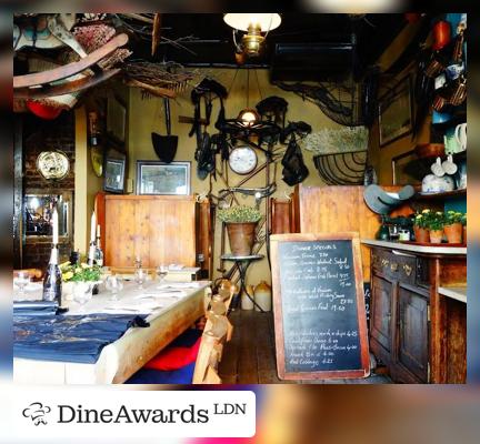 Explore these old-school restaurants in London that stand the test of time