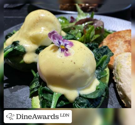 Eggs benedict - My Place - Modern Cafe Brasserie