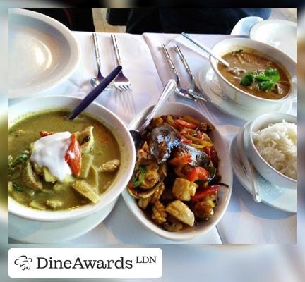 Meals - Nakhon Thai Restaurant