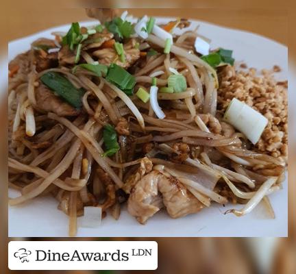 Pad thai - Nuki's Kitchen