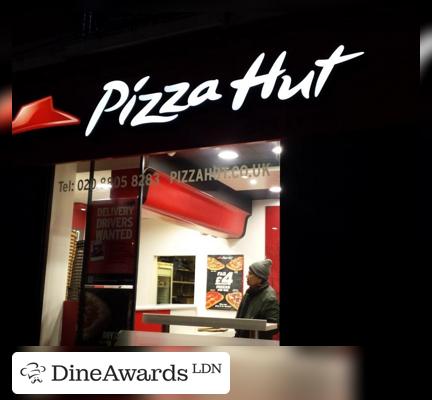 Picture - Pizza Hut Ponders End (Halal)