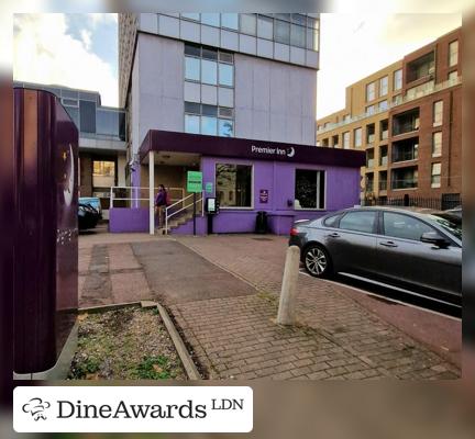 Photo - Premier Inn London Hammersmith (Ravenscourt Park) hotel