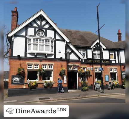 Exterior - Red Lion Bushey