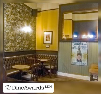 Design - Sir Richard Steele Pub