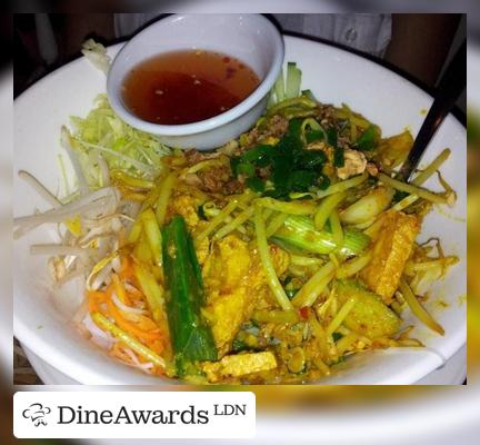 Pad thai - Song Hong