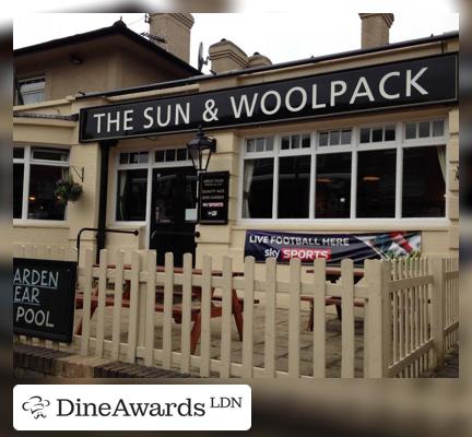 Facade - Sun & Woolpack