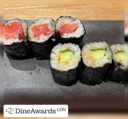 Food - Sushi TONARI