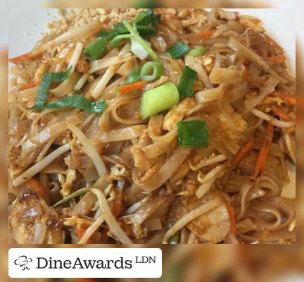 Pad thai - Thai Metro