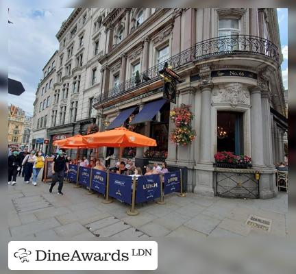 Exterior - The Admiralty, Trafalgar Square