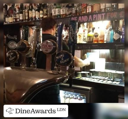 Bar counter - THE BARLEY MOW MARYLEBONE