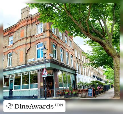 Facade - The Crown, Islington