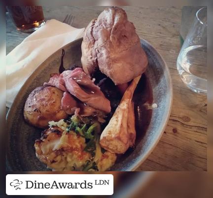 Meals - The Crown, Islington