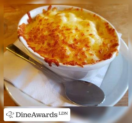 Macaroni and cheese - The Dickens Inn