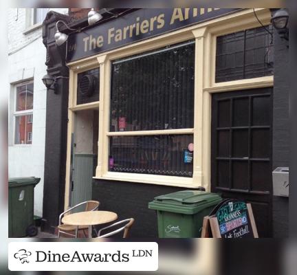 Interior - The Farriers Arms