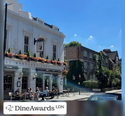 Facade - The Hereford Arms