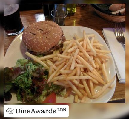 Burger - The Landseer Arms