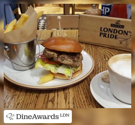 Hamburger - The London's Pride, Heathrow