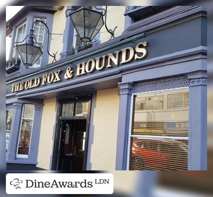 Facade - The Old Fox & Hounds