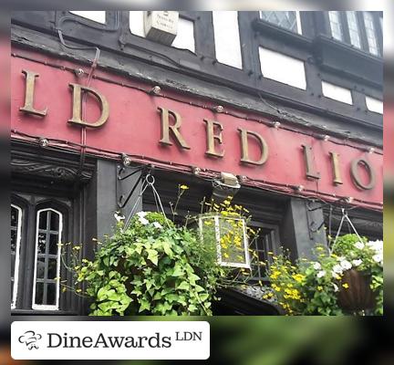 Interior - The Old Red Lion