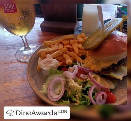 Burger - The Old Sergeant Pub