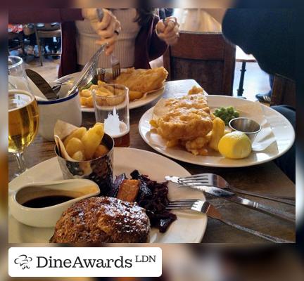 Dining table - The Southwark Tavern