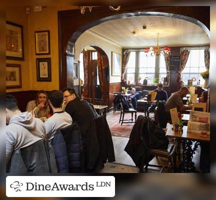 Interior - The Star Tavern, Belgravia