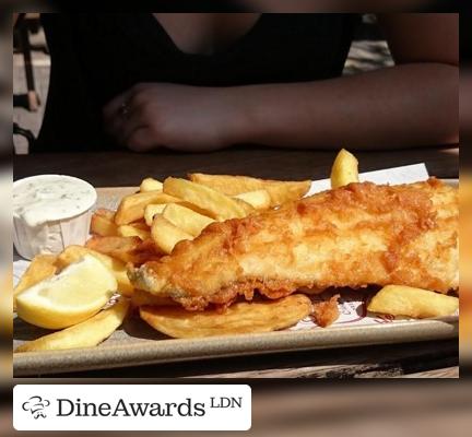 Fish and chips - The Swan, Hyde Park