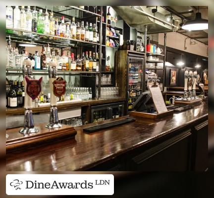 Bar counter - The Telegraph, Moorgate