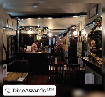 Bar counter - The Tipperary Pub