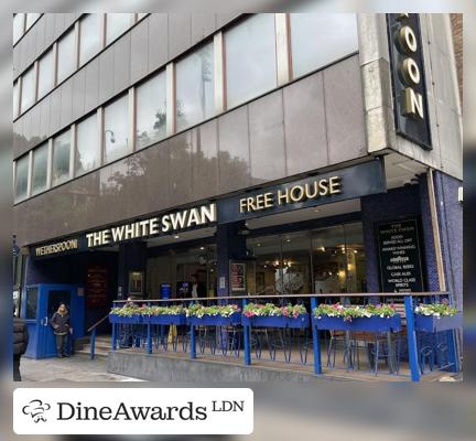 Picture - The White Swan - JD Wetherspoon