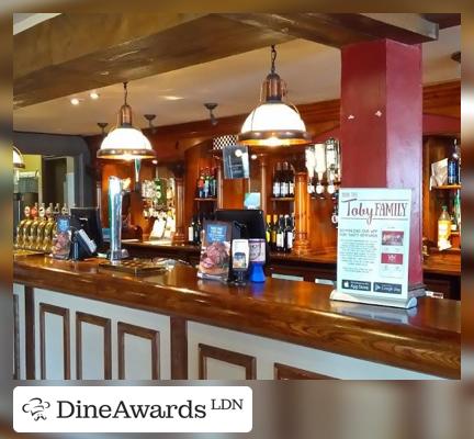 Bar counter - Toby Carvery Woodford