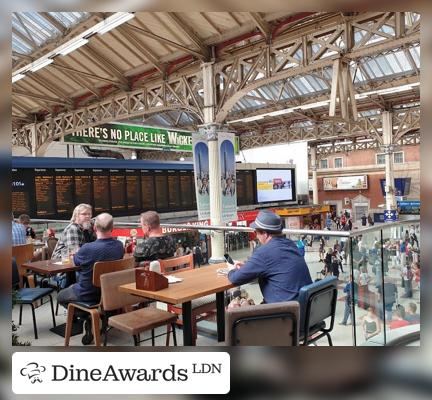 Photo - Wetherspoons (Victoria Station)