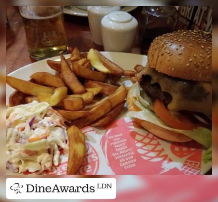 Burger - Winsor House Brewers Fayre