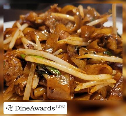 Beef chow fun - Yimchai (Kingston)