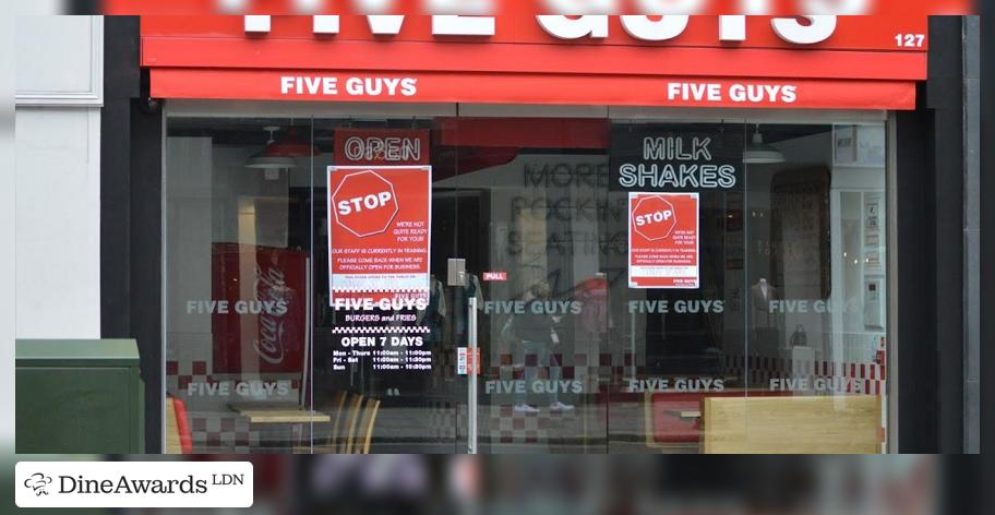 Interior - Five Guys King's Road