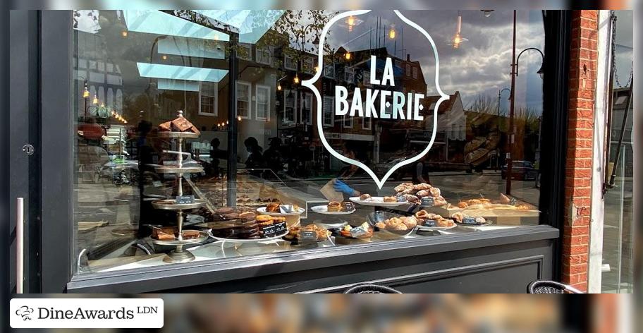 Interior - La Bakerie