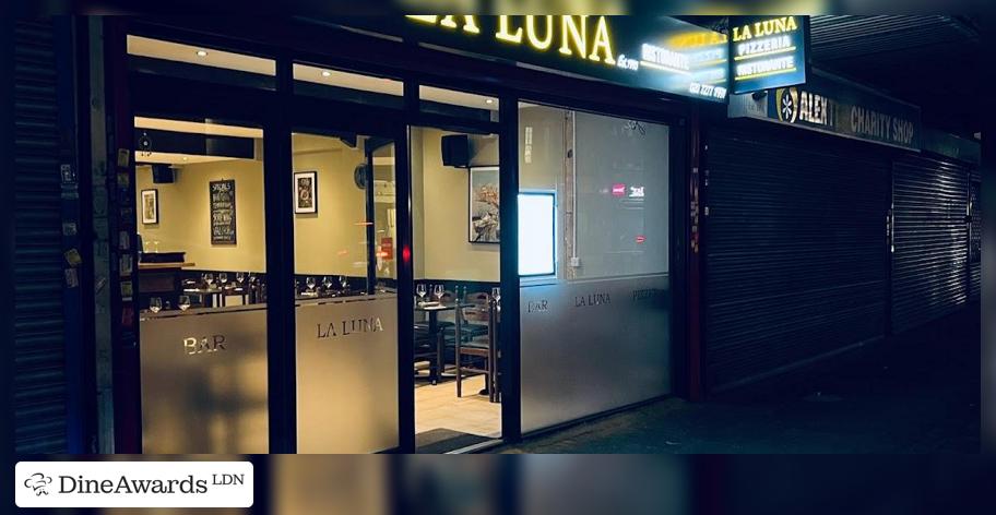 Exterior - La Luna - Walworth Road