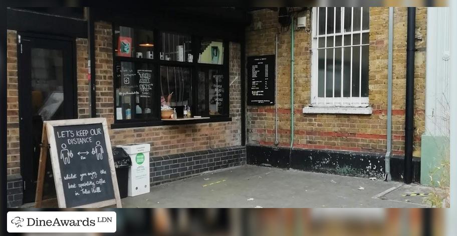 Blackboard - Perks & White coffee, Tulse Hill Station